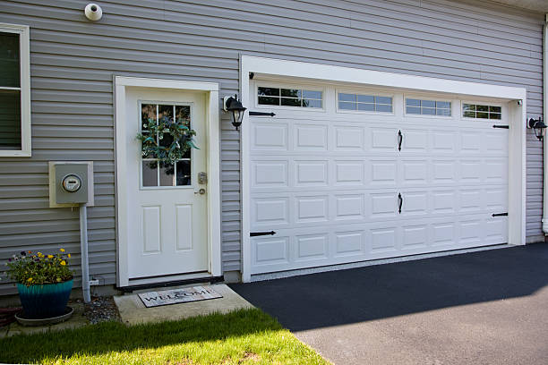 24/7 Emergency Garage Door Panel Replacement experts in Meridian, CO